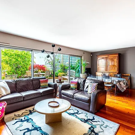 Guestready - Spacious With Terrace And Views 4*