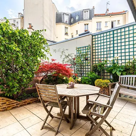 Guestready - Spacious With Terrace And Views