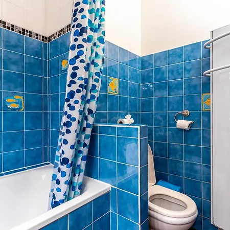 Guestready - Spacious With Terrace And Views Guest house *