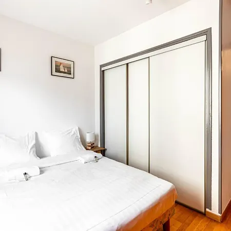 Guestready - Spacious With Terrace And Views Gasthuis